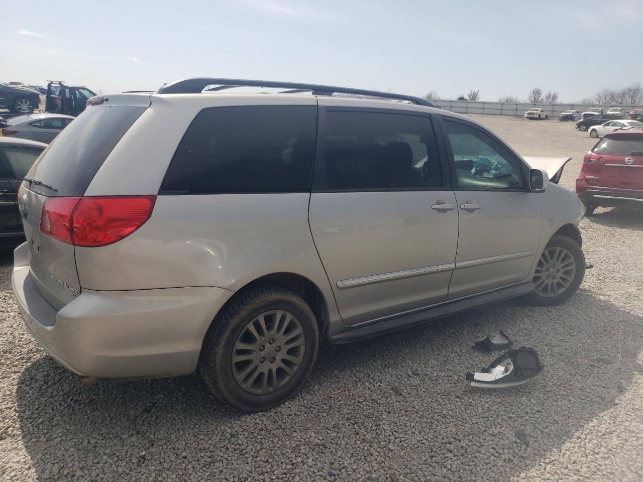 2009 Toyota Sienna VIN 5TDBK22C99S026855 Copart auction photo, rear end damage thumbnail 3