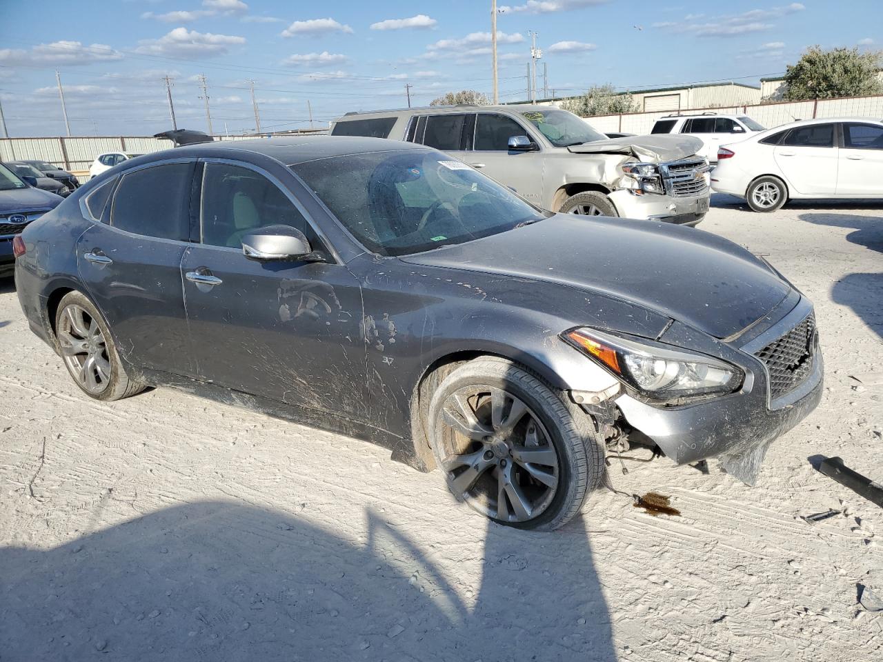 2017 Infiniti Q70 VIN JN1BY1AP2HM740790 Copart auction photo, front end damage thumbnail 4