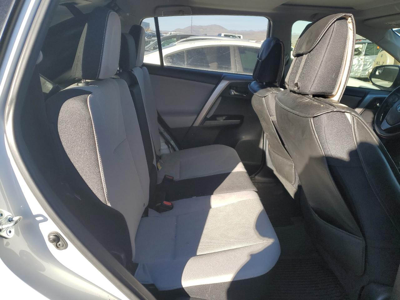 2016 Toyota RAV 4 VIN JTMRFREV1GJ103141 Copart auction photo, vandalism / minor dent/scratches damage thumbnail 10