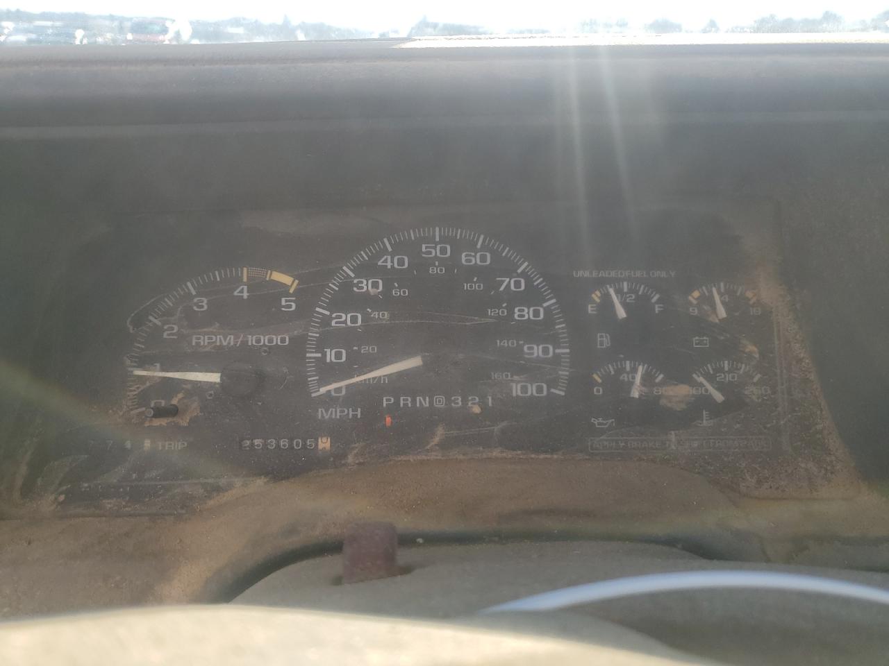 1995 Chevrolet GMT-400 VIN 1GCEK14K5SZ237180 Copart auction photo, front end damage thumbnail 9