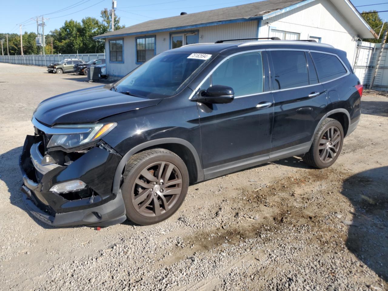2017 Honda Pilot VIN 5FNYF6H96HB066119