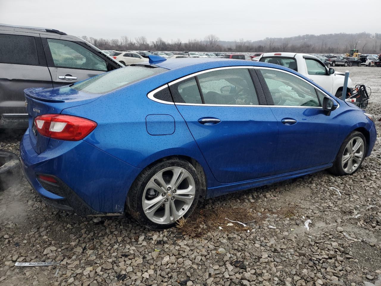 2017 Chevrolet Cruze VIN 1G1BF5SM1H7215306 Copart auction photo, front end / minor dent/scratches damage thumbnail 3