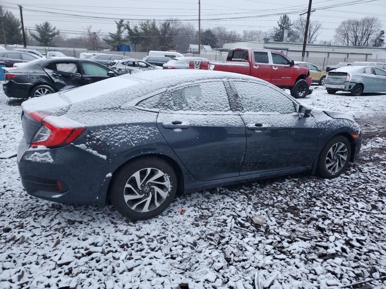 2017 Honda Civic VIN 19XFC2F88HE222833 Copart auction photo, front end / minor dent/scratches damage thumbnail 3