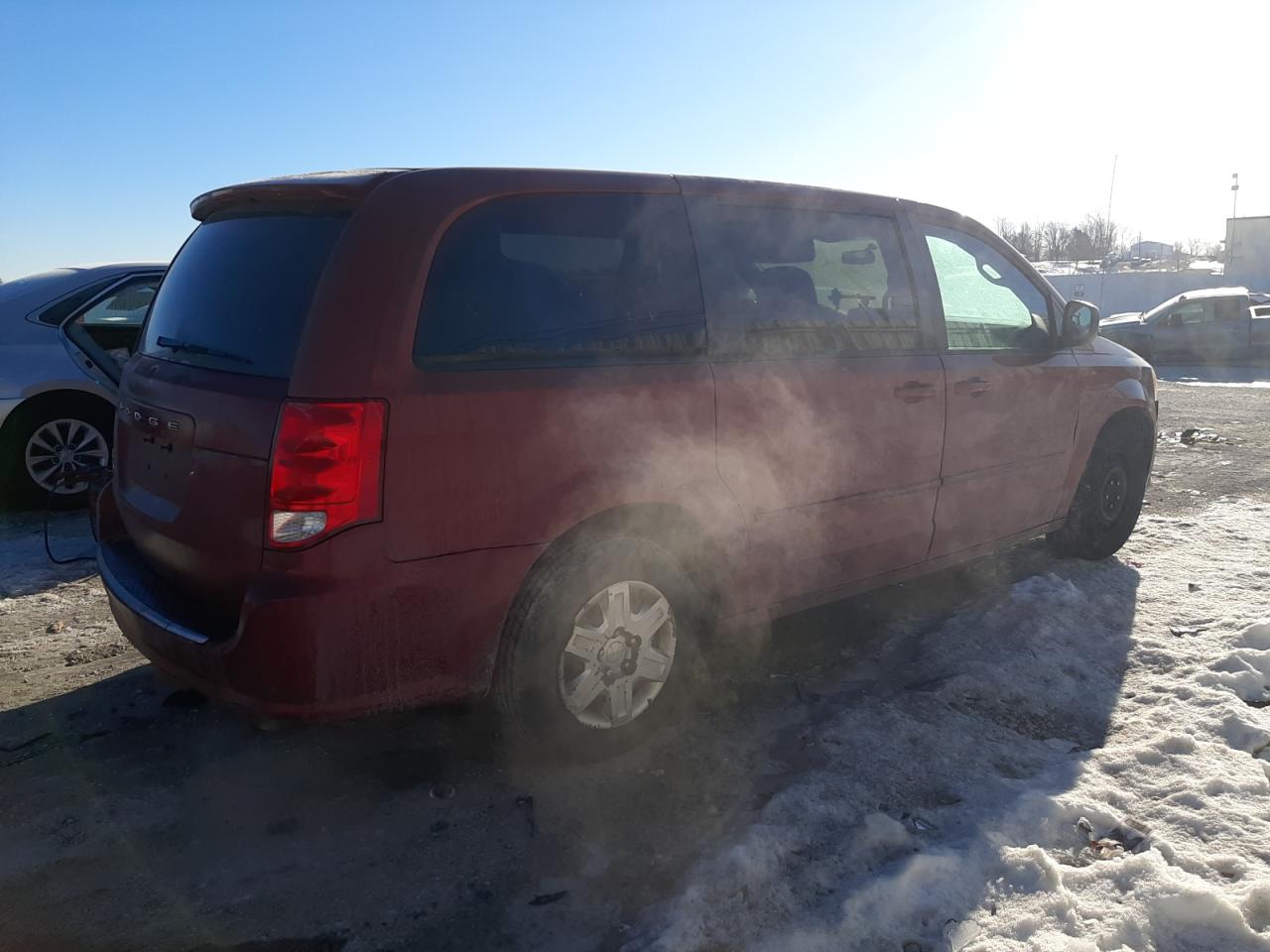 2011 Dodge Caravan VIN 2D4RN4DG0BR663362 Copart auction photo, front end / side damage thumbnail 3