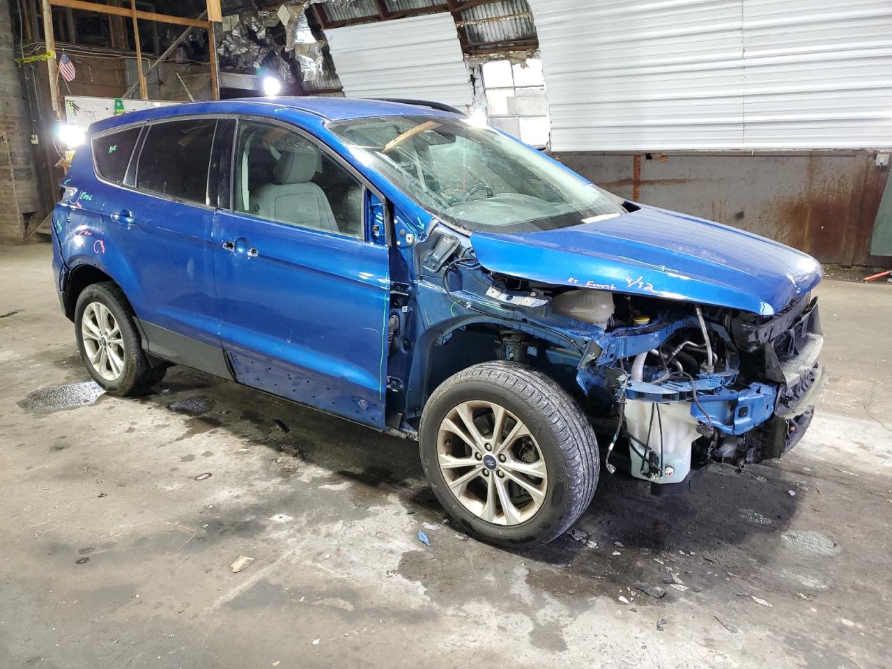 2019 Ford Escape VIN 1FMCU9HD9KUC33198 Copart auction photo, front end / side damage thumbnail 4