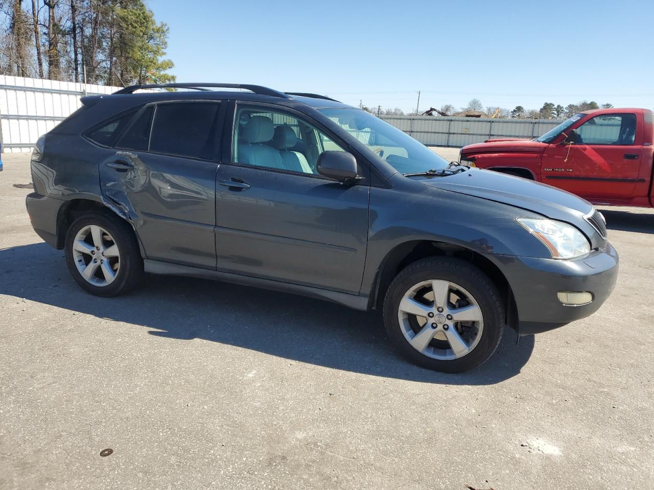 2005 Lexus RX VIN 2T2HA31UX5C077888 Copart auction photo, side damage thumbnail 4