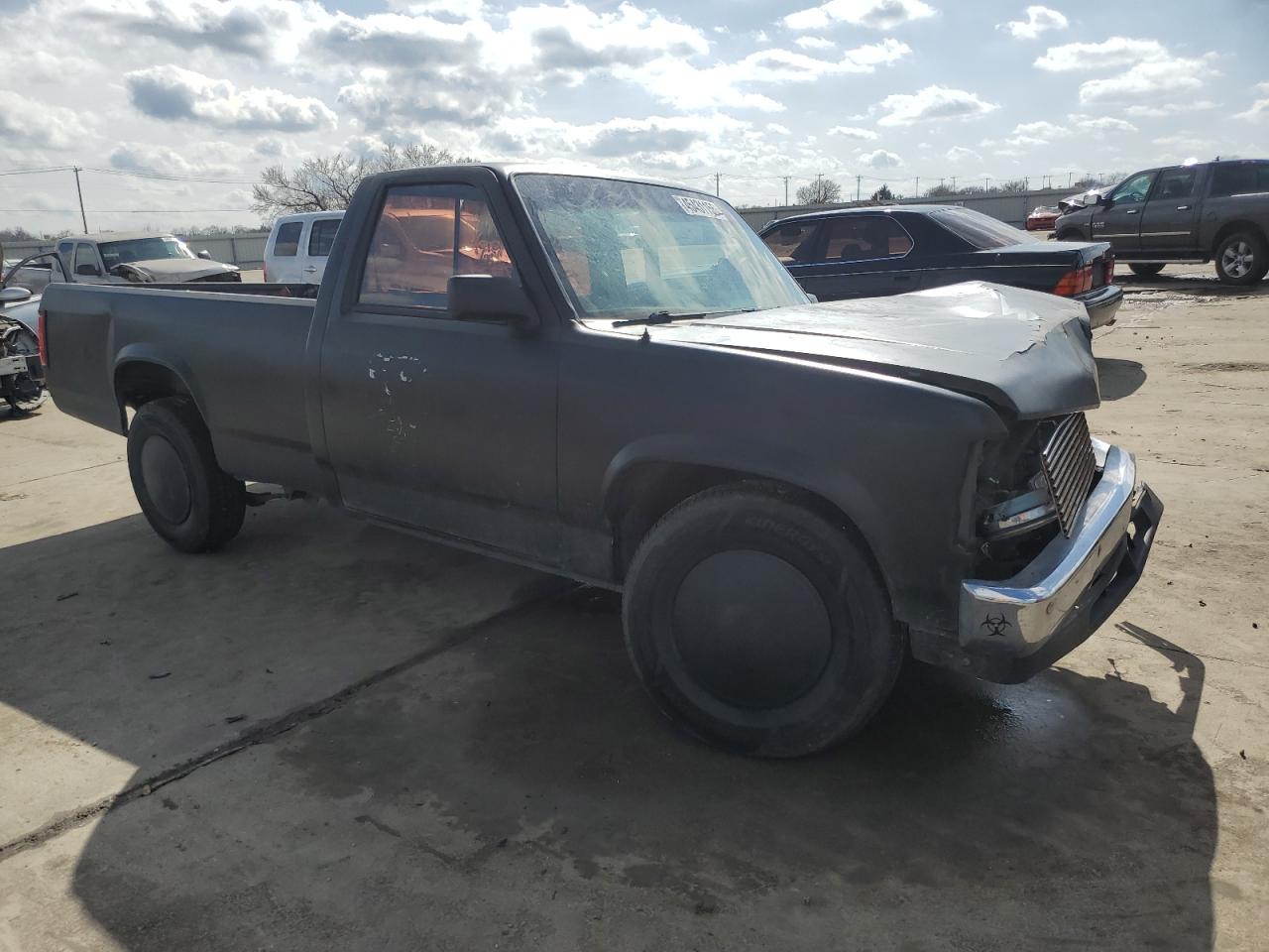 1988 Dodge Dakota VIN 1B7FN14X5JS601290 Copart auction photo, front end / side damage thumbnail 4