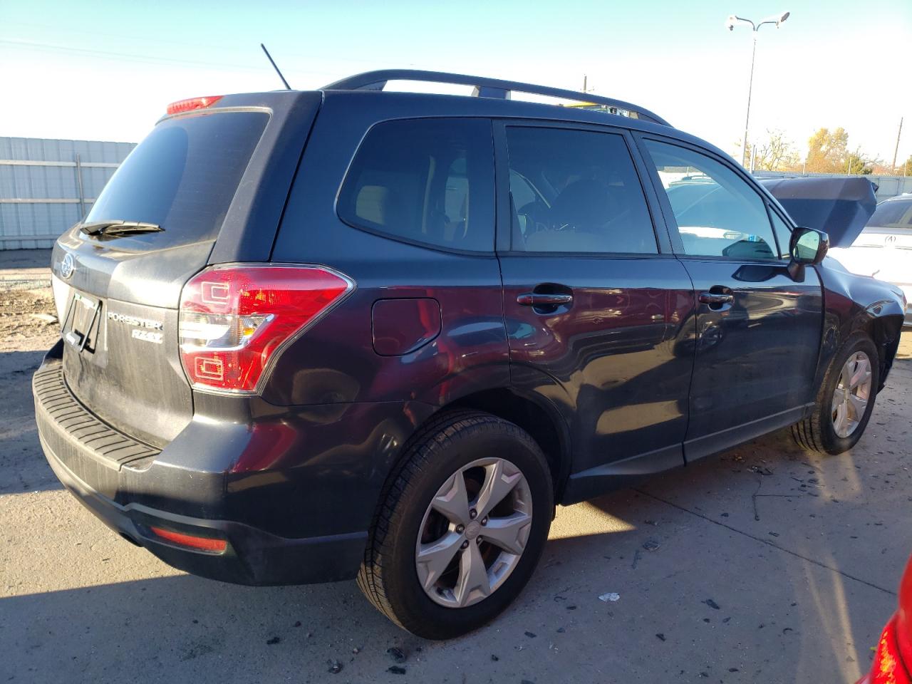 2015 Subaru Forester VIN JF2SJADC2FH439048 Copart auction photo, front end / minor dent/scratches damage thumbnail 3