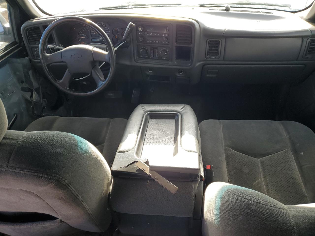 2004 Chevrolet Silverado VIN 2GCEC13T641357878 Copart auction photo, front end / hail damage thumbnail 8