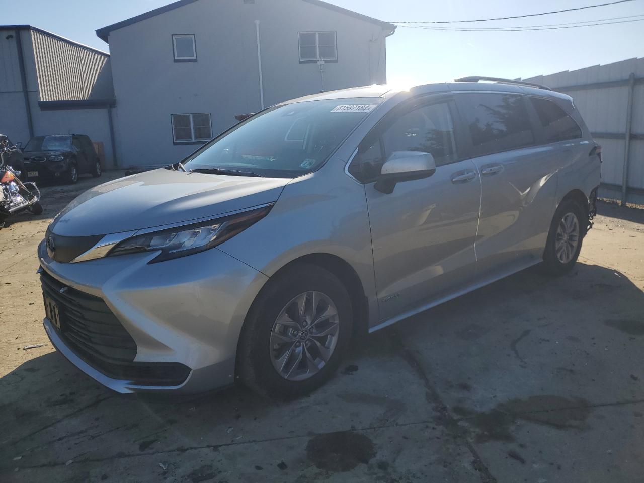2021 Toyota Sienna VIN 5TDKRKEC5MS031518