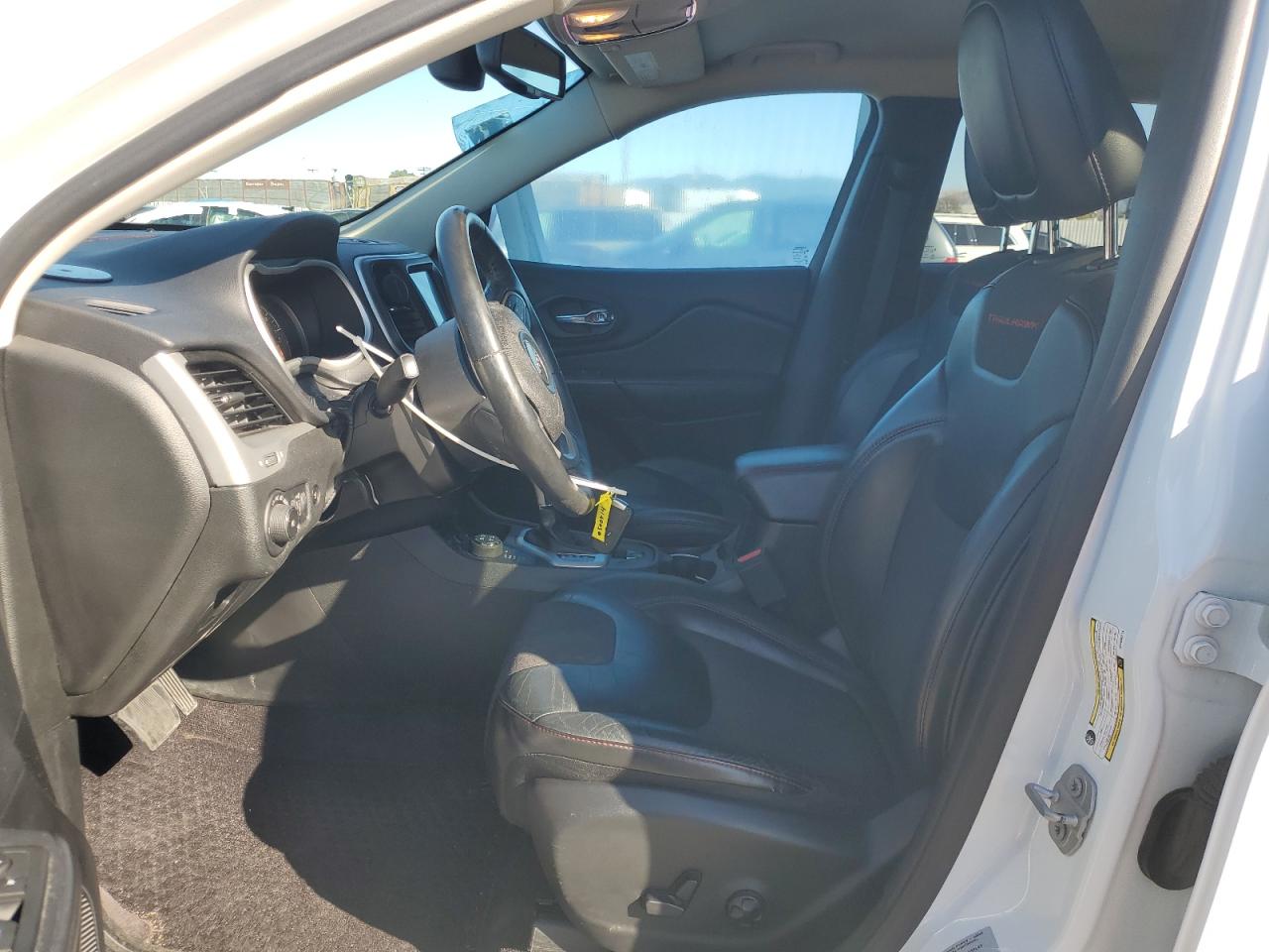 2017 Jeep Cherokee VIN 1C4PJMBS3HW500714 Copart auction photo, minor dent/scratches damage thumbnail 7