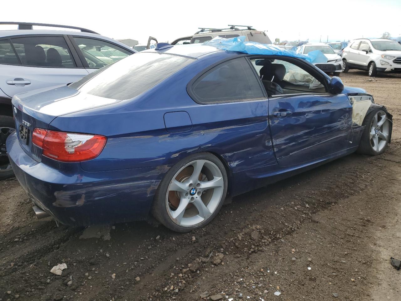 2013 BMW 3er VIN WBAKG7C5XDJ438106 Copart auction photo, all over damage thumbnail 3