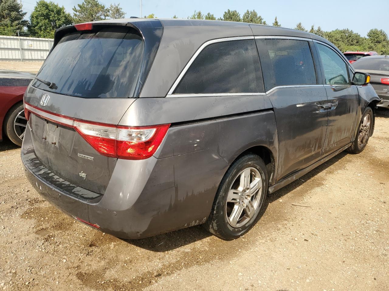 2011 Honda Odyssey VIN 5FNRL5H94BB049270 Copart auction photo, front end damage thumbnail 3