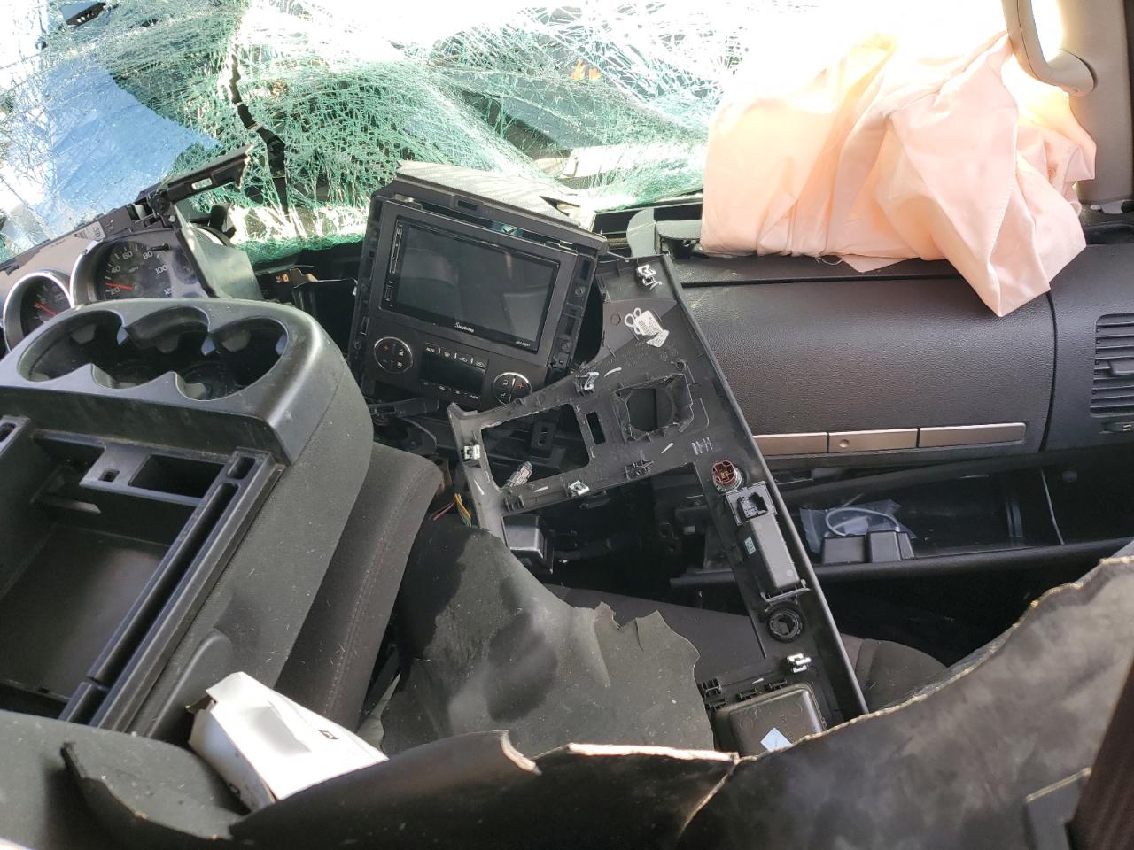 2011 Chevrolet Silverado VIN 1GC2KXCG1BZ449321 Copart auction photo, front end / side damage thumbnail 8