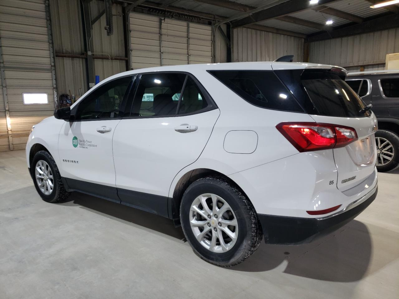 2018 Chevrolet Equinox VIN 2GNAXREV5J6170881 Copart auction photo, hail / minor dent/scratches damage thumbnail 2