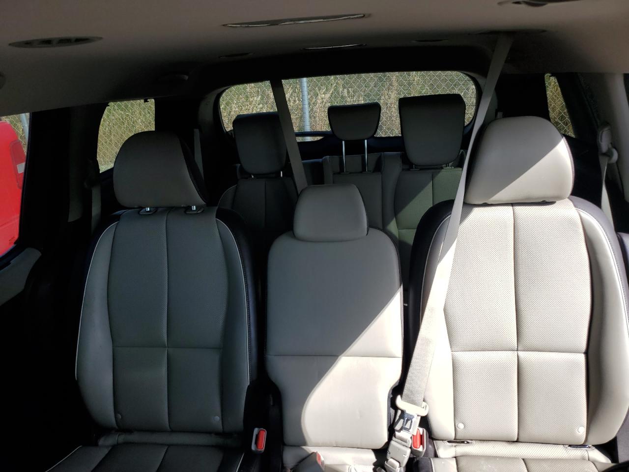 2018 KIA Sedona VIN KNDME5C10J6378693 Copart auction photo, water/flood damage thumbnail 10