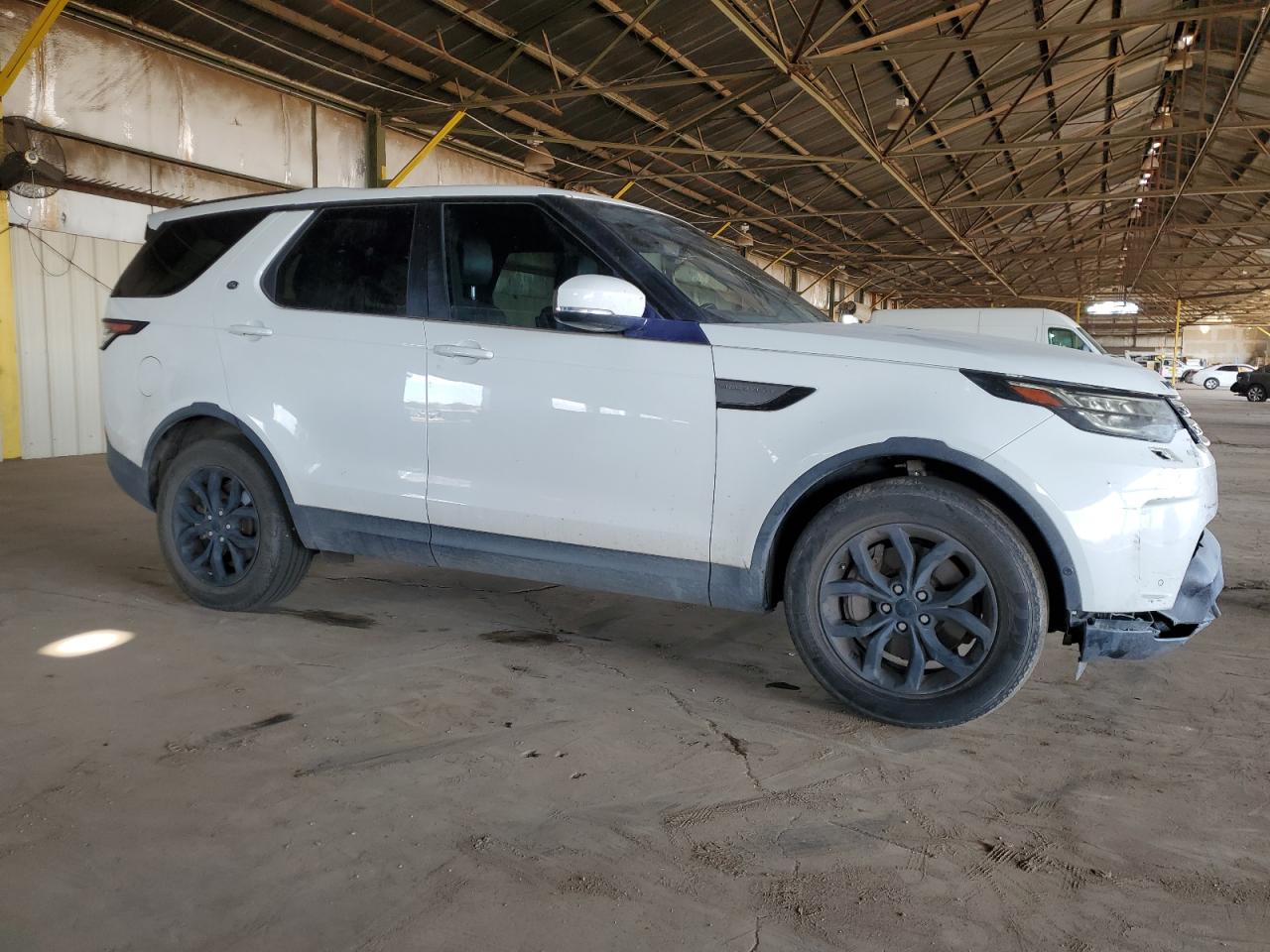 2019 Land Rover Discovery VIN SALRG2RV0KA094531 Copart auction photo, front end / minor dent/scratches damage thumbnail 4