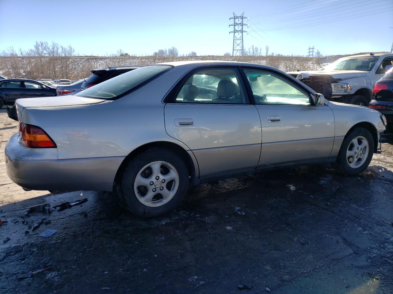 1999 Lexus ES VIN JT8BF28G4X0234946 Copart auction photo, front end / side damage thumbnail 3