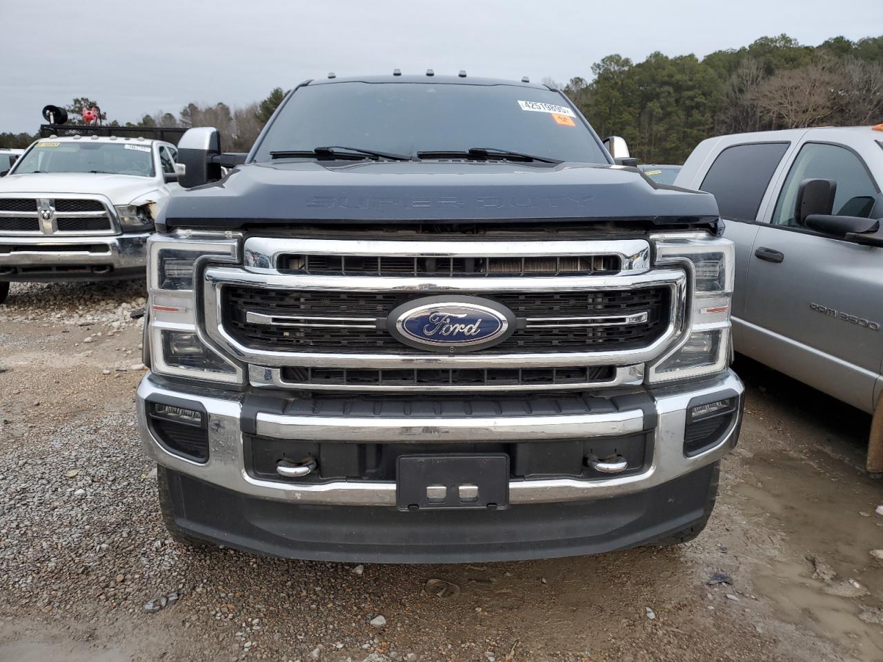 2022 Ford F250 VIN 1FT8W2BT3NEF97711 Copart auction photo, side / minor dent/scratches damage thumbnail 5