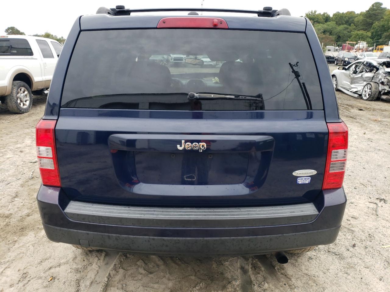 2014 Jeep Liberty (Patriot) VIN 1C4NJPFB2ED553155 Copart auction photo, front end / side damage thumbnail 6