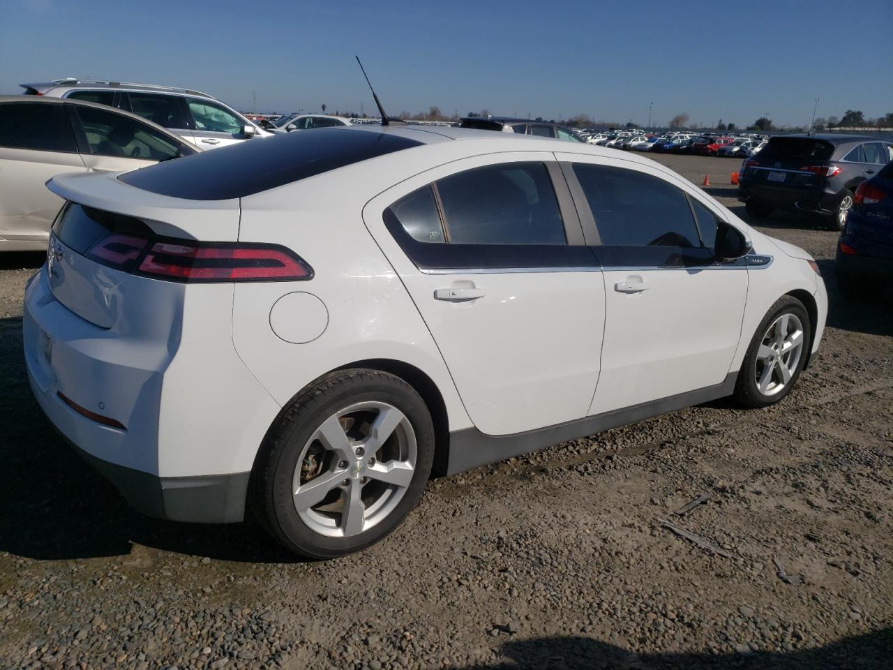 2013 Chevrolet Volt VIN 1G1RH6E47DU115586 Copart auction photo, front end / top/roof damage thumbnail 3