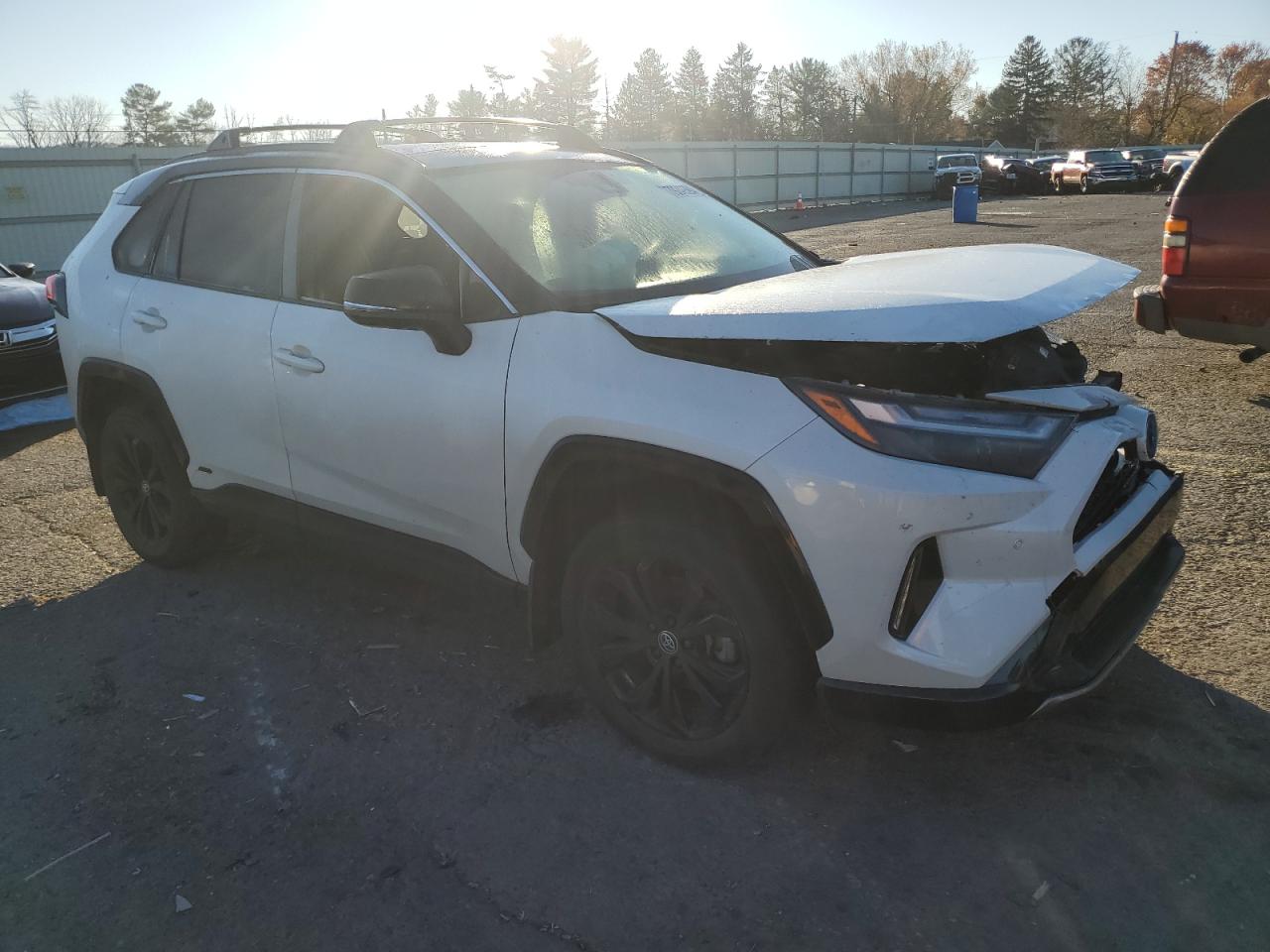 2022 Toyota RAV 4 VIN JTME6RFV3NJ023561 Copart auction photo, front end damage thumbnail 4