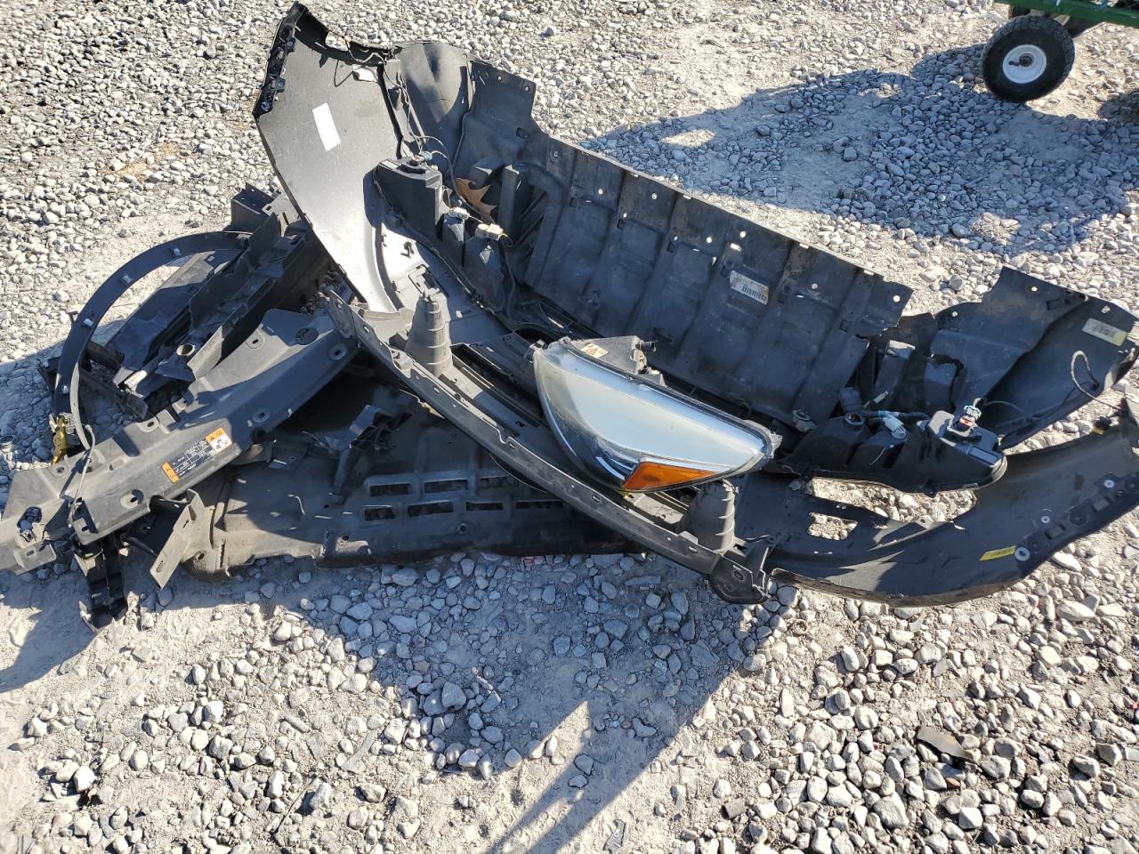 2016 Ford Escape VIN 1FMCU0JX5GUB95220 Copart auction photo, front end / minor dent/scratches damage thumbnail 13