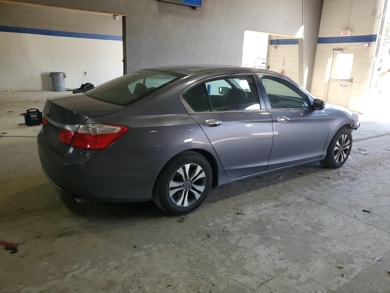2015 Honda Accord VIN 1HGCR2F37FA136811 Copart auction photo, front end damage thumbnail 3