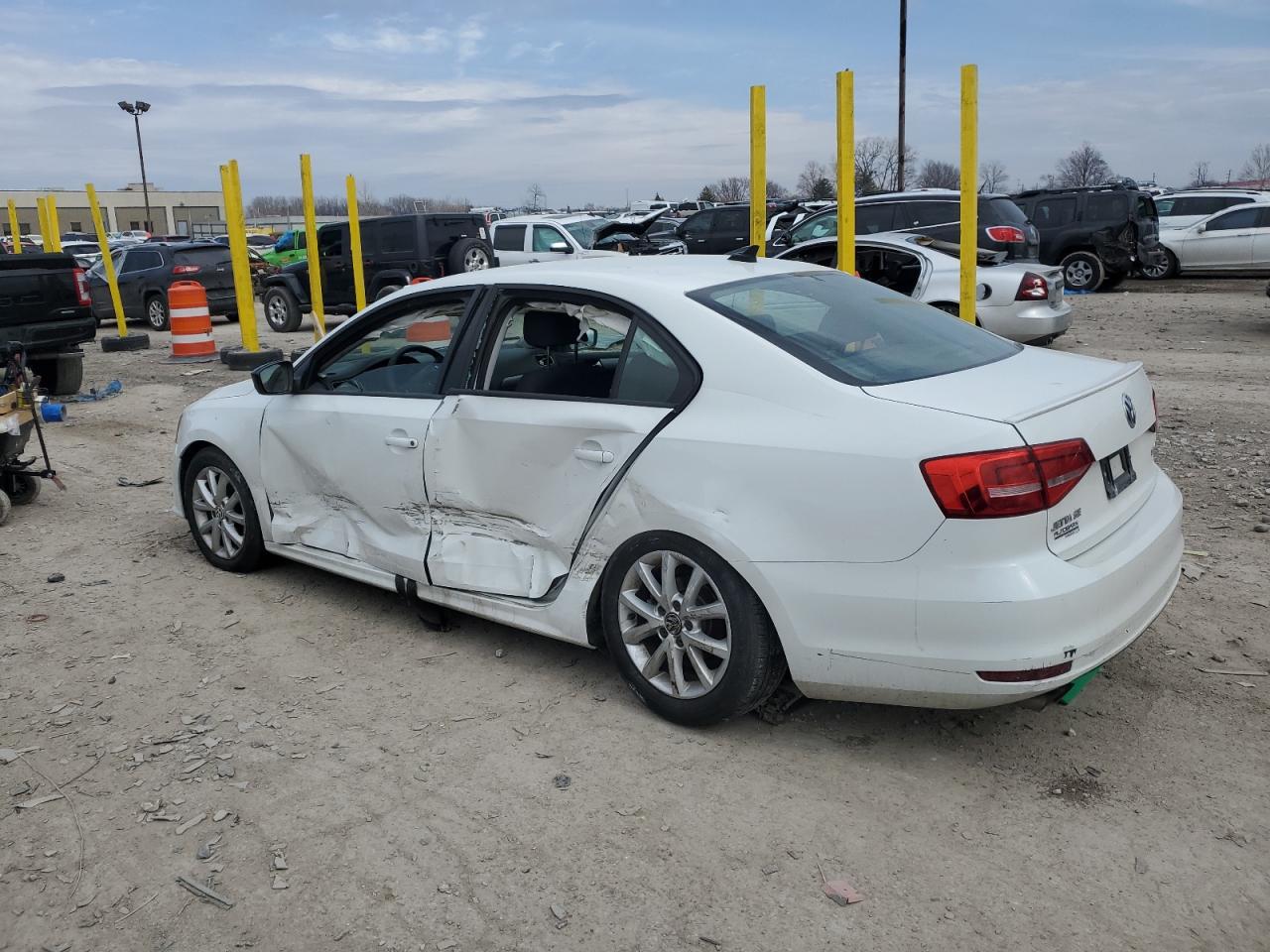 2015 Volkswagen Jetta VIN 3VWD17AJ5FM300375 Copart auction photo, side / minor dent/scratches damage thumbnail 2