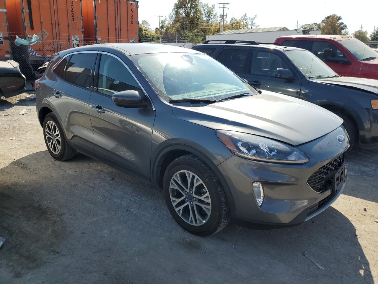2022 Ford Escape VIN 1FMCU9H62NUB68958 Copart auction photo, front end damage thumbnail 4