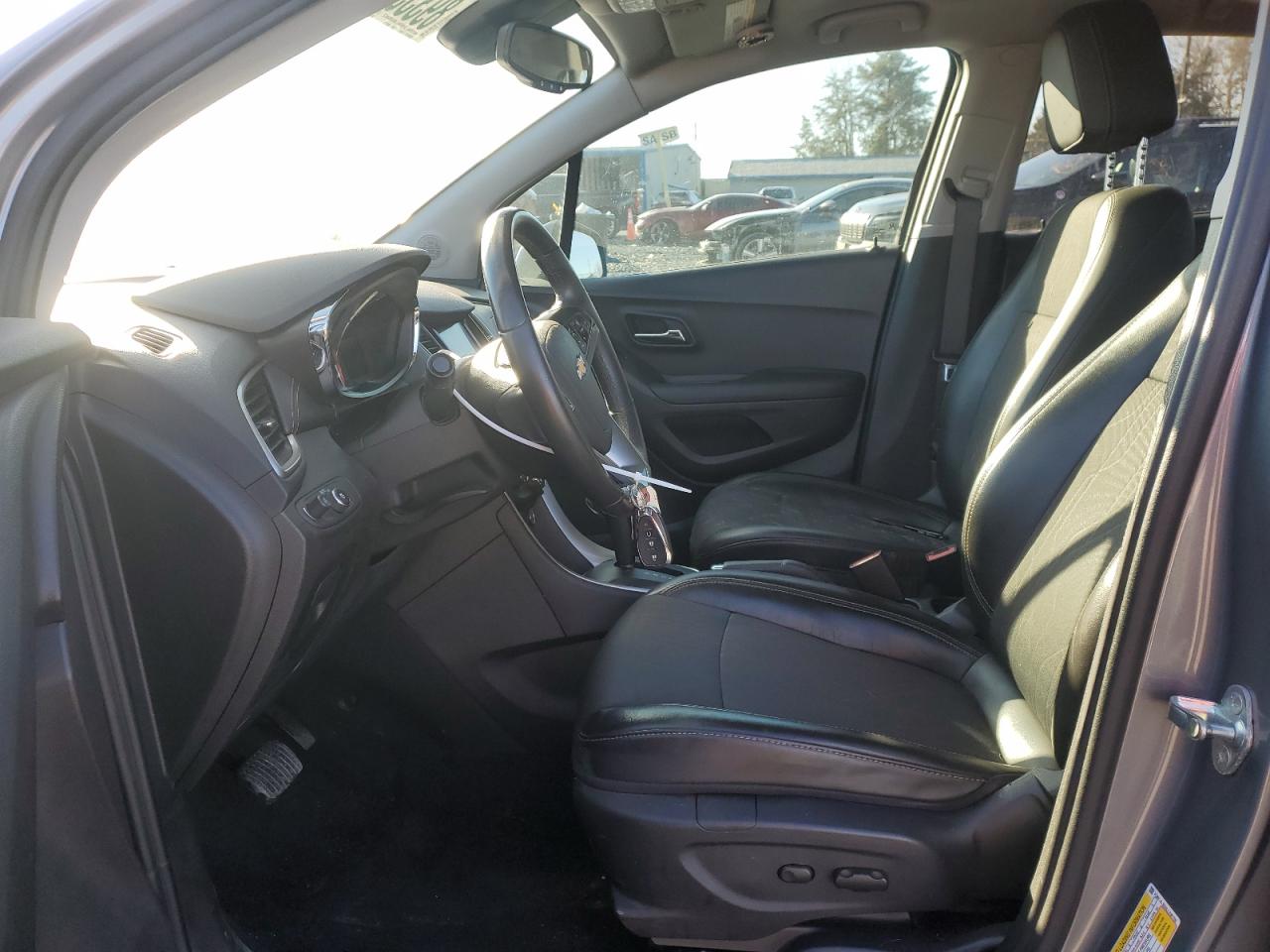 2020 Chevrolet Trax VIN 3GNCJLSB6LL336700 Copart auction photo, front end / side damage thumbnail 7