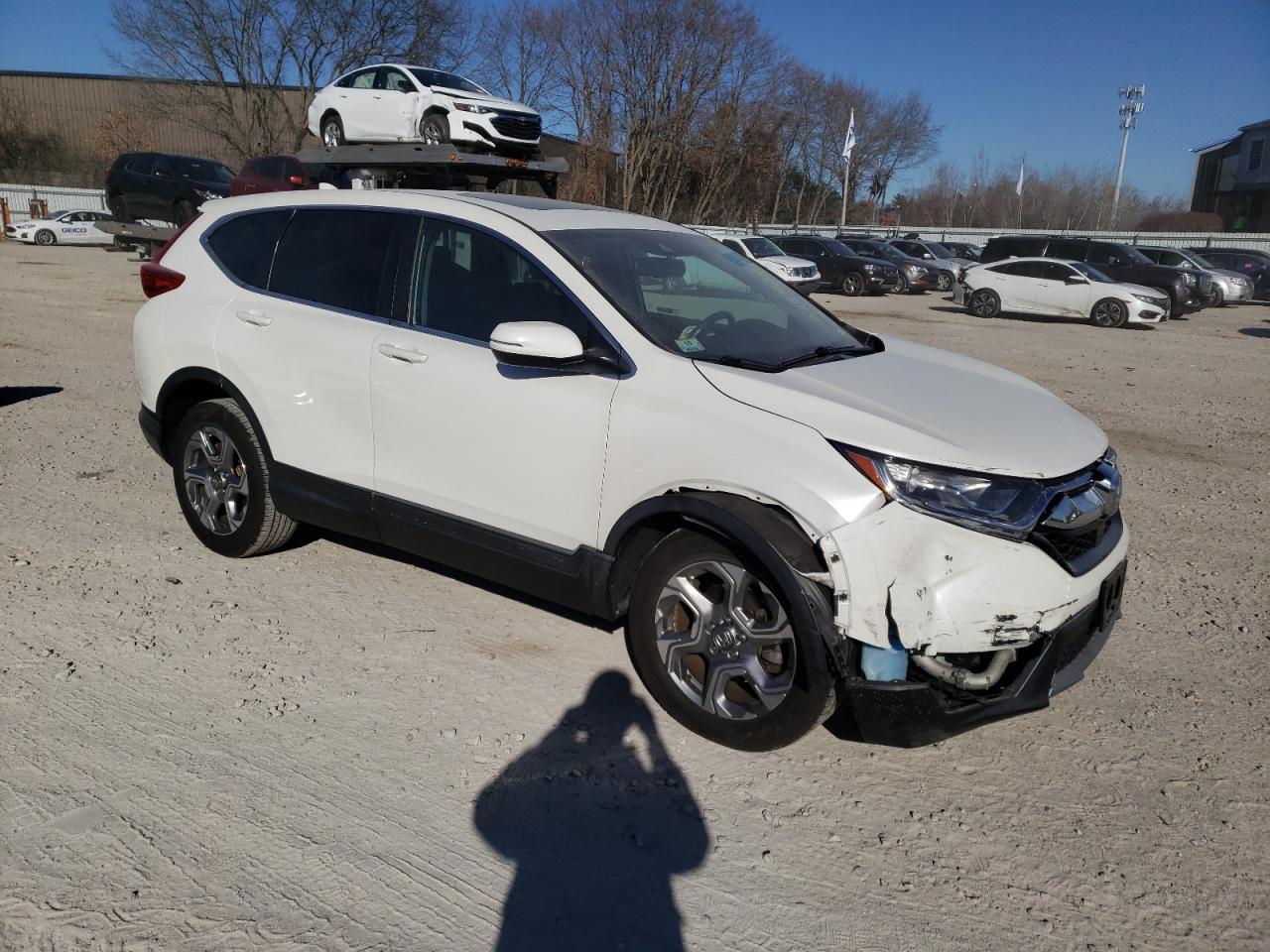 2018 Honda CR-V VIN 2HKRW2H80JH655324 Copart auction photo, front end / minor dent/scratches damage thumbnail 4