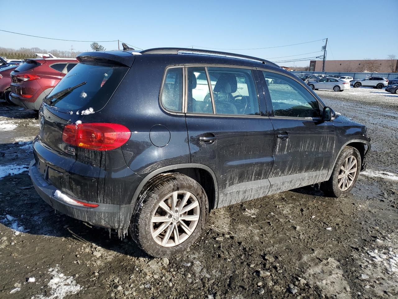2018 Volkswagen Tiguan VIN WVGBV7AX5JK002066 Copart auction photo, front end damage thumbnail 3