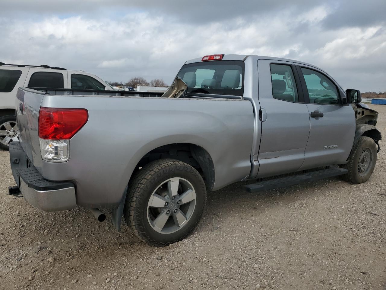 2012 Toyota Tundra VIN 5TFRU5F13CX027956 Copart auction photo, front end / side damage thumbnail 3