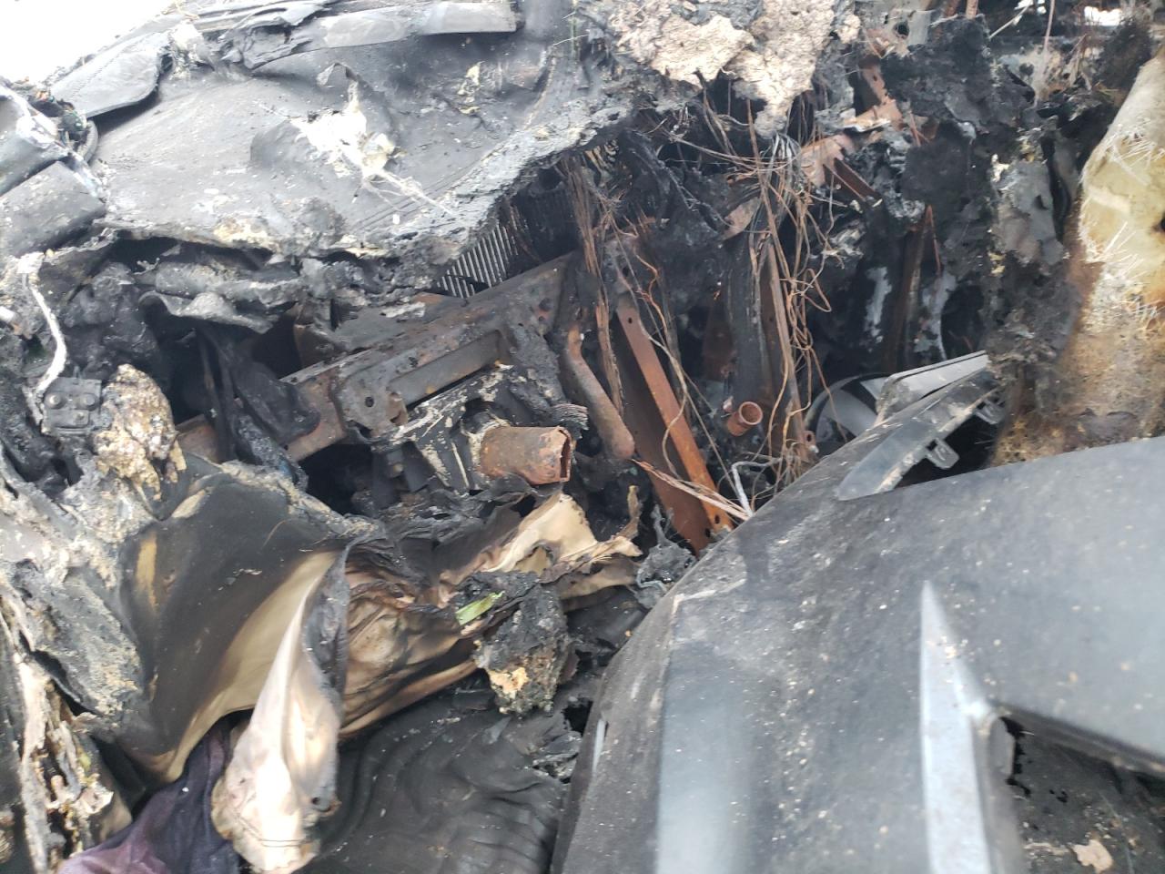 2019 Cadillac XT5 VIN 1GYKNFRS5KZ247556 Copart auction photo, burn damage thumbnail 9