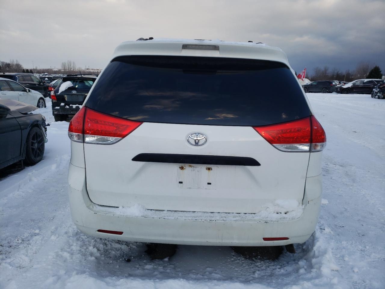 2013 Toyota Sienna VIN 5TDZK3DCXDS342128 Copart auction photo, front end / undercarriage damage thumbnail 6