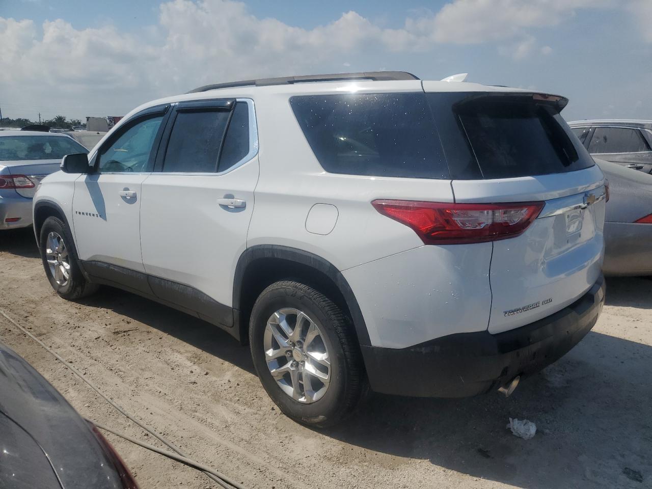 2021 Chevrolet Traverse VIN 1GNEVGKW4MJ219861 Copart auction photo, water/flood damage thumbnail 2