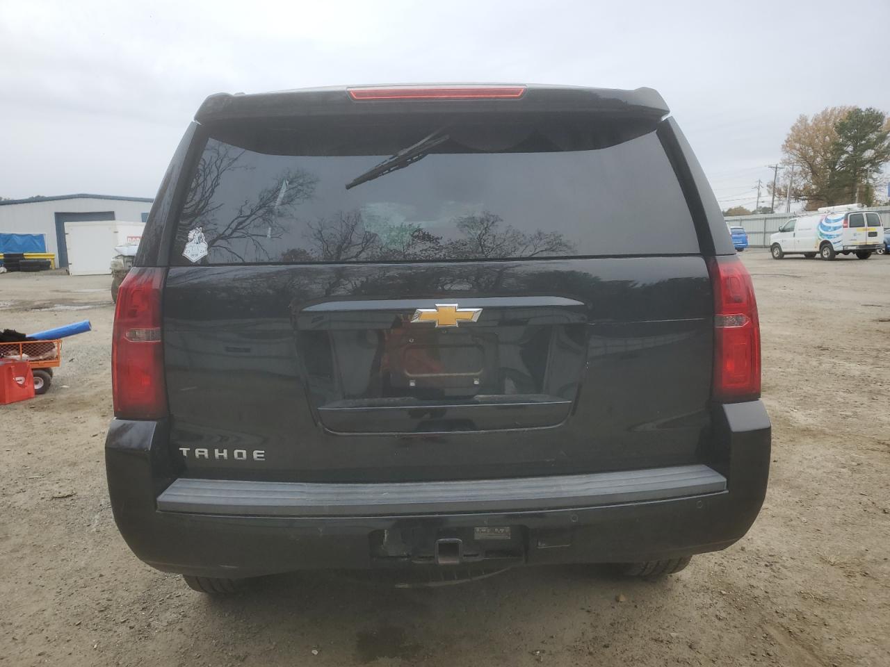 2015 Chevrolet Tahoe VIN 1GNSKBKC0FR590153 Copart auction photo, all over / minor dent/scratches damage thumbnail 6