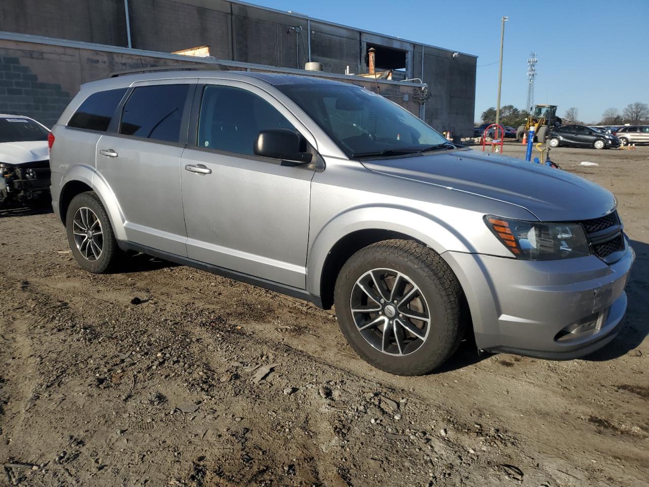 2018 Dodge Journey VIN 3C4PDCAB9JT528029 Copart auction photo, minor dent/scratches damage thumbnail 4