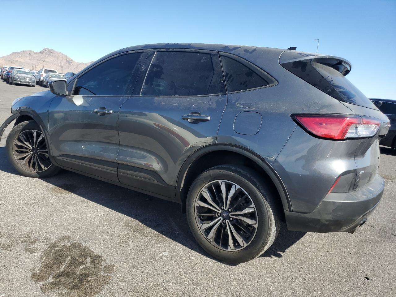 2022 Ford Escape VIN 1FMCU0G65NUB62066 Copart auction photo, front end damage thumbnail 2