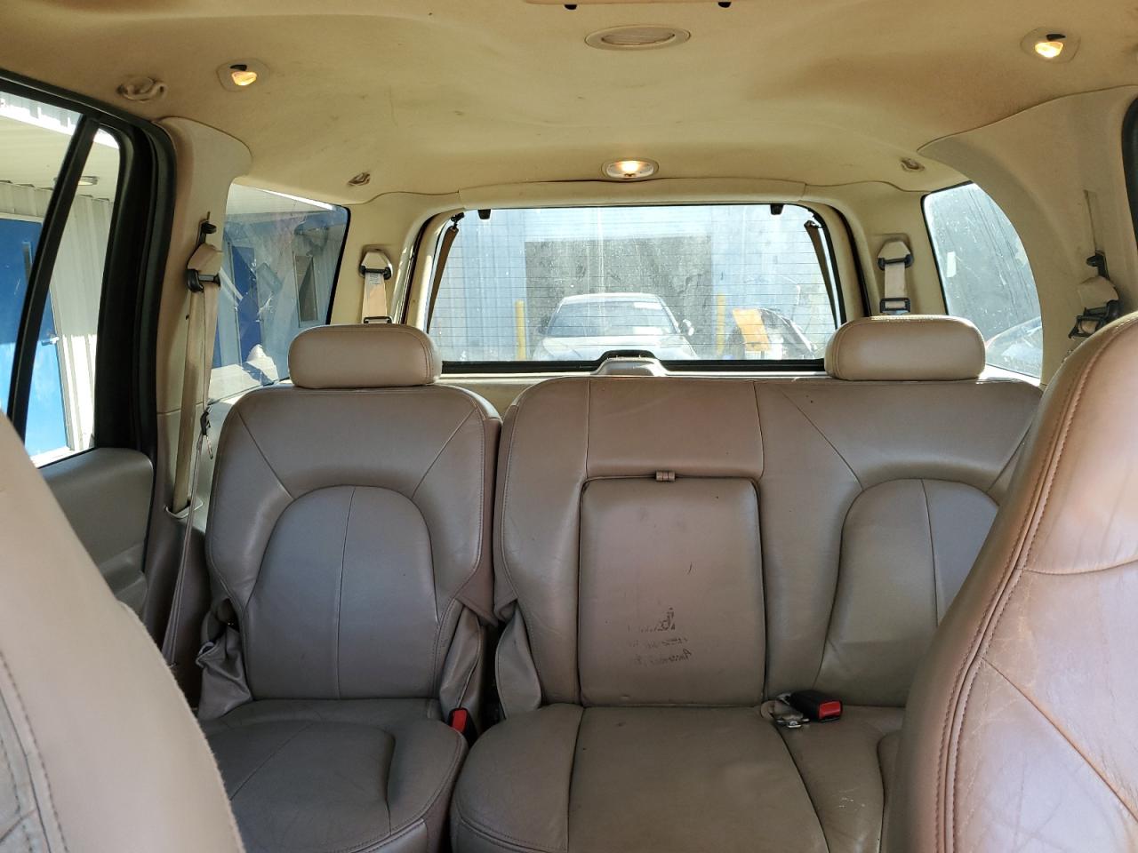 2001 Ford Expedition VIN 1FMRU15W21LB26189 Copart auction photo, rear end / front end damage thumbnail 10