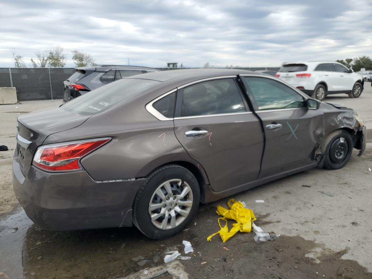 2015 Nissan Altima VIN 1N4AL3AP7FN376625 Copart auction photo, front end / side damage thumbnail 3