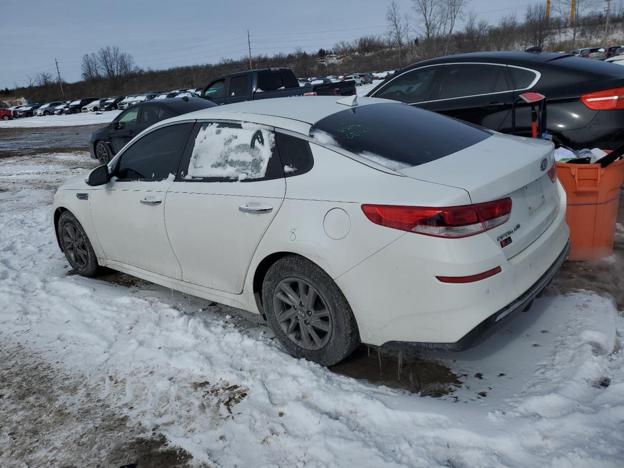 2020 KIA Optima VIN 5XXGT4L3XLG434609 Copart auction photo, vandalism damage thumbnail 2