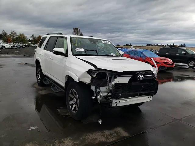 2021 Toyota 4Runner VIN JTERU5JR2M5841599 Copart auction photo, front end damage thumbnail 11