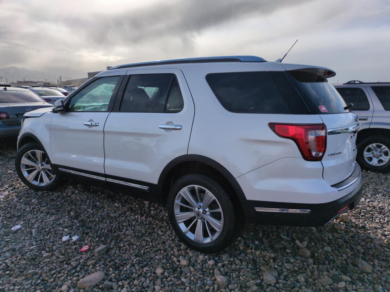 2018 Ford Explorer VIN 1FM5K8F83JGC71666 Copart auction photo, front end damage thumbnail 2