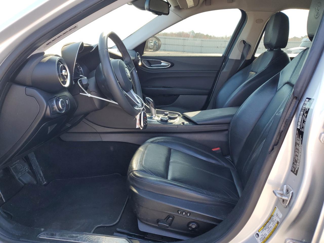 2017 Alfa Romeo Giulia VIN ZARFAEDNXH7528647 Copart auction photo, rear end / minor dent/scratches damage thumbnail 7