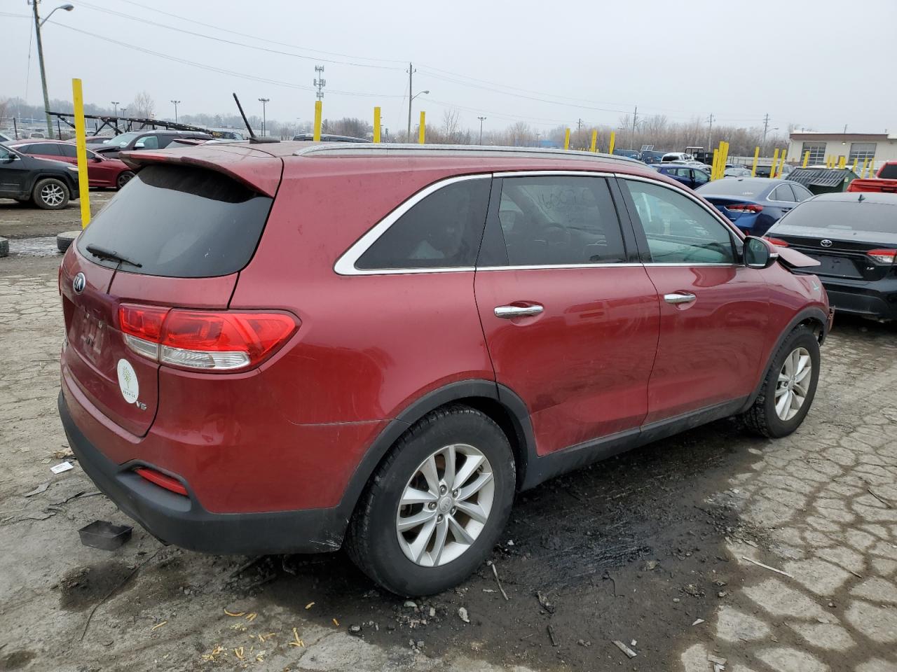 2017 KIA Sorento VIN 5XYPG4A55HG216007 Copart auction photo, front end / minor dent/scratches damage thumbnail 3
