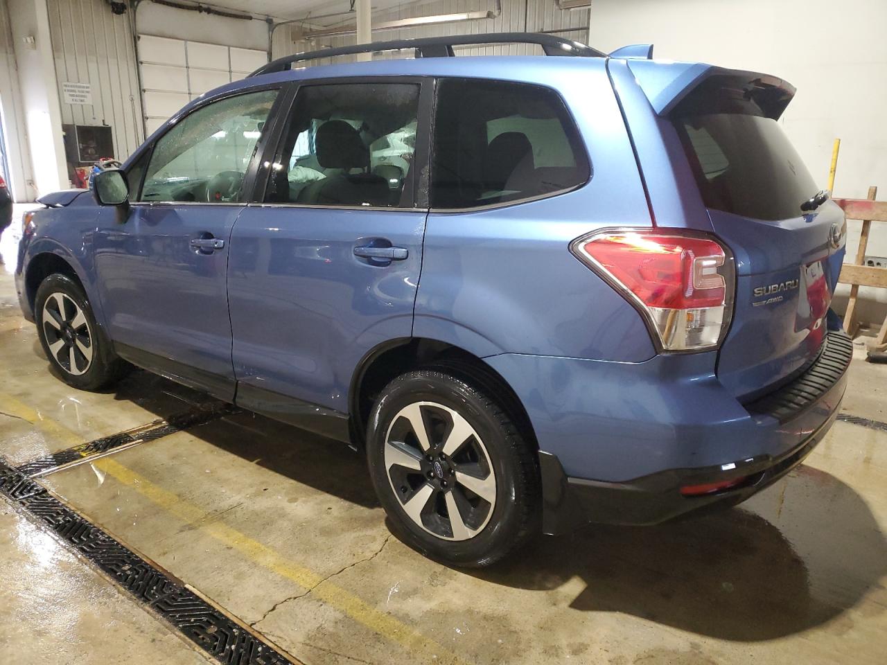 2018 Subaru Forester VIN JF2SJALC6JH540202 Copart auction photo, front end damage thumbnail 2