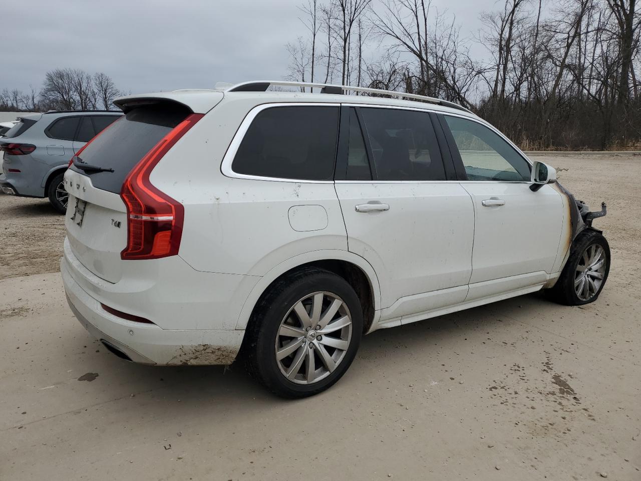 2018 Volvo XC90 VIN YV4A22PK3J1190581 Copart auction photo, burn - engine / burn - interior damage thumbnail 3