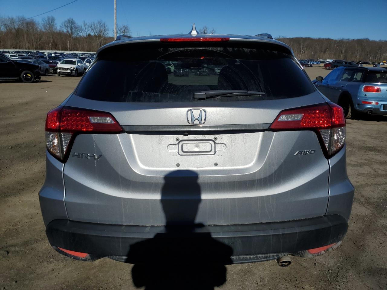 2019 Honda HR-V VIN 3CZRU6H71KM723799 Copart auction photo, front end / minor dent/scratches damage thumbnail 6